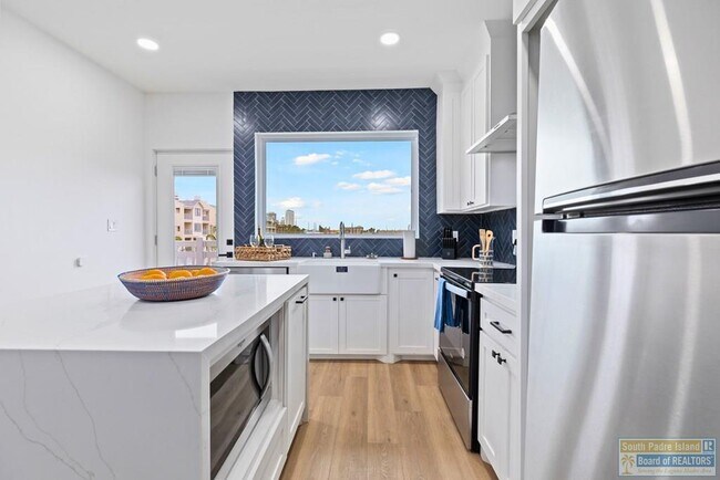 Foto del edificio - 111 W Sunny Isle Dr