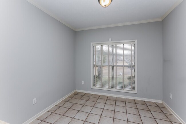 Foto del edificio - 614 Camdenpark Dr