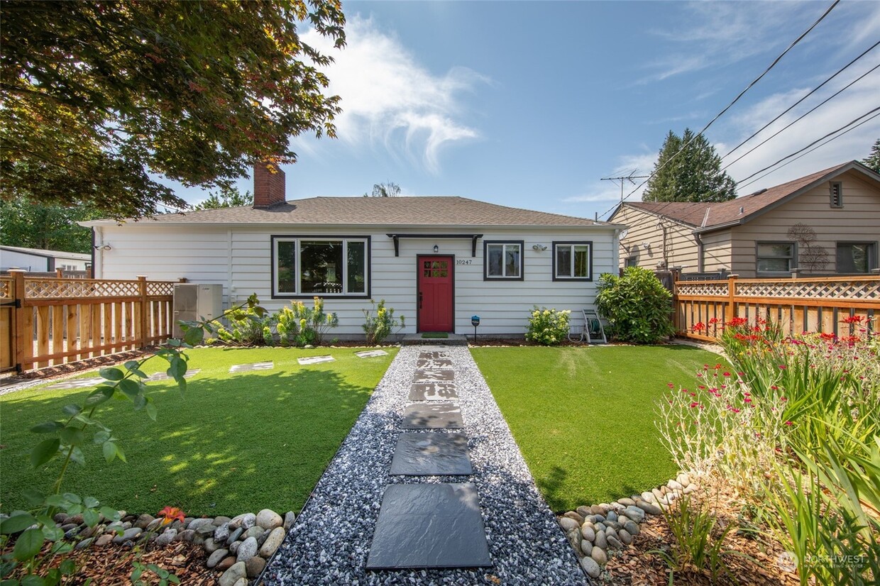 Primary Photo - 10247 39th Ave SW