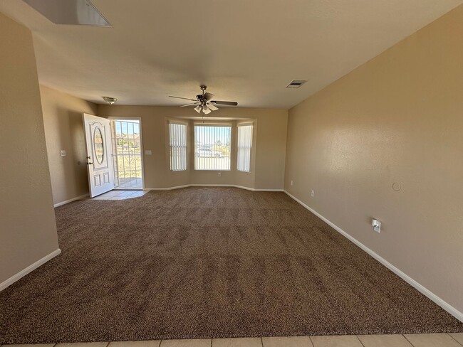 Building Photo - 6629 La Habra Ave