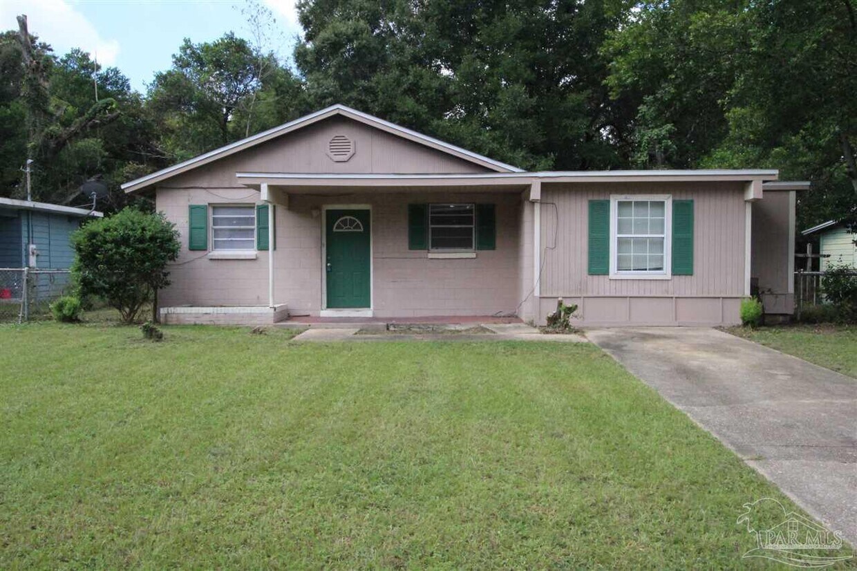 Primary Photo - 4511 Versailles Dr