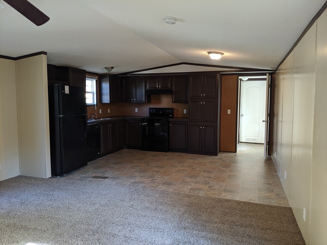 2737 S 72 Dr, Kansas City, KS 66106 House for Rent in Kansas City, KS