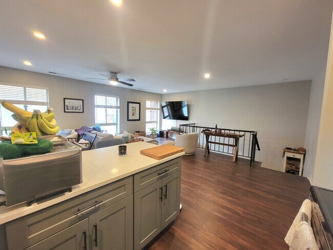 Foto del edificio - 23 Andrew Pl