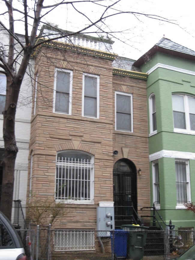 Photo - 69 N St NW Townhome