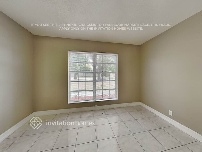 Building Photo - 341 SW 64th Ave