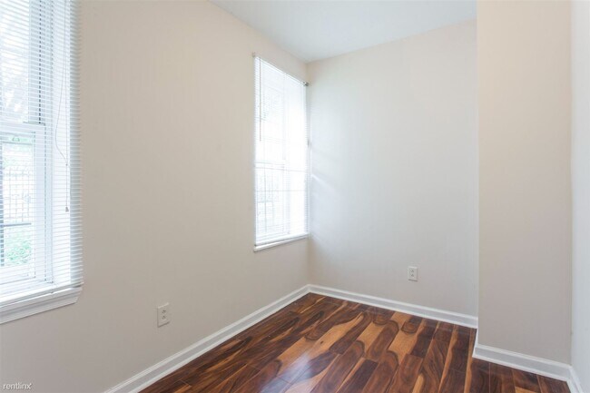 Foto del edificio - 7 br, 2 bath House - 2035 N 18TH ST Unit 2