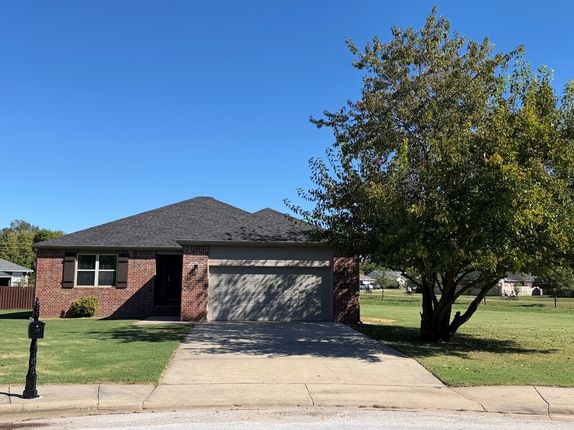 Photo - 1509 SE 22nd St (Bentonville, AR)