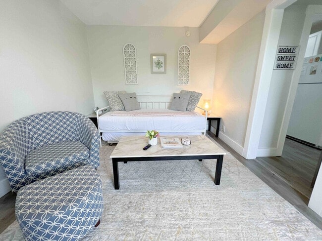 Building Photo - 1112 Morgan Ave