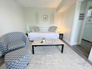 Building Photo - 1112 Morgan Ave