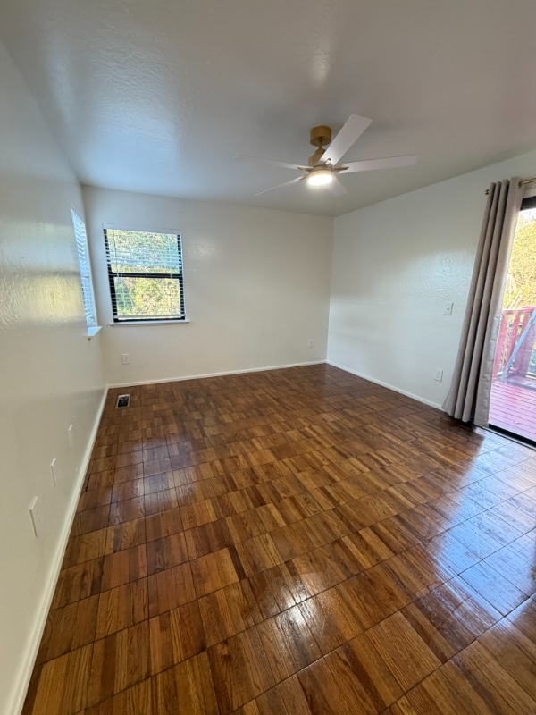 Foto del edificio - 200 S E St