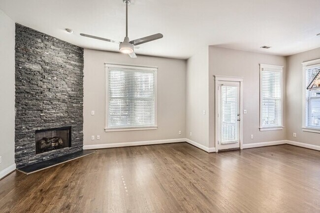Foto del edificio - 7416 Lochrein Ridge Drive, Huntersville, N...