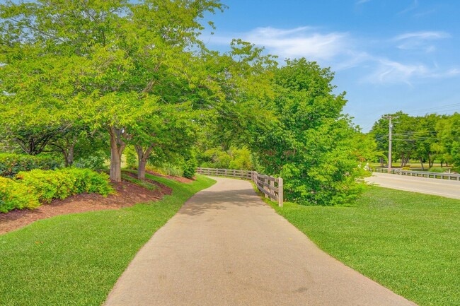 Building Photo - 1917 Ashburn Ct