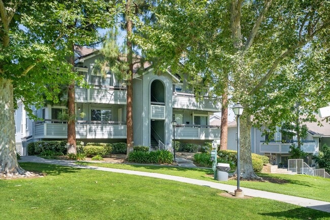 Building Photo - 26842 Claudette St