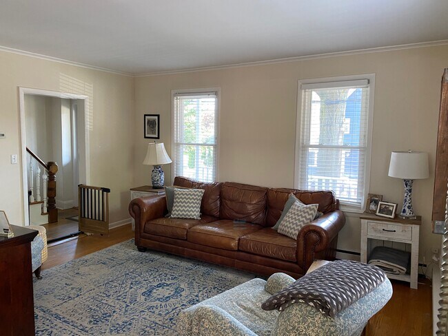 Foto del edificio - 32 Mead Ave