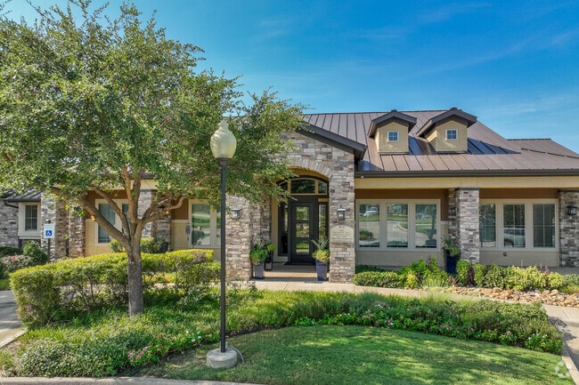 Leasing Office - Paladin