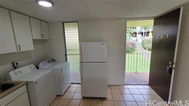 Building Photo - 95-2052-2052 Waikalani Pl