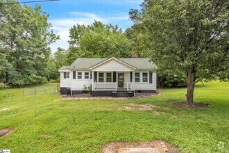 Building Photo - 104 Herd Ave