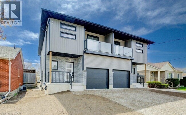 Building Photo - 573 Guelph St