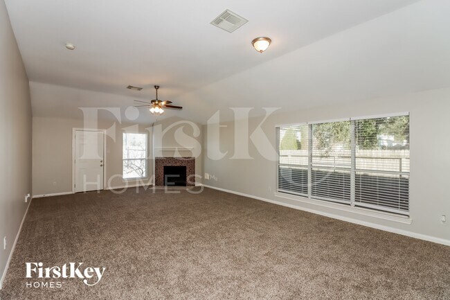 Building Photo - 17202 Lilac Vale Ct