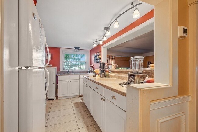 Building Photo - 71 High St