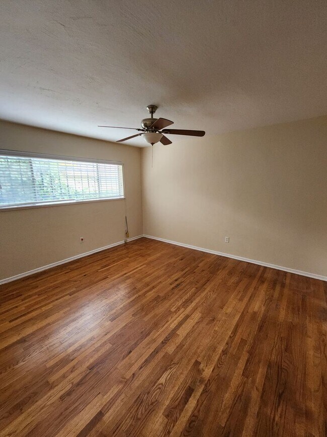 Single Story 3BR Home in Serra Mesa House Rental in San Diego, CA