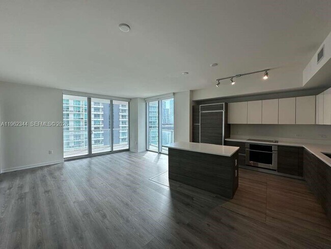 Foto del edificio - 1100 S Miami Ave