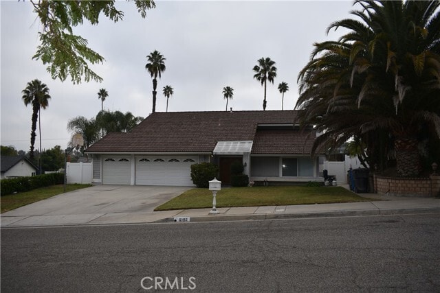 Foto principal - 6196 Bluffwood Dr