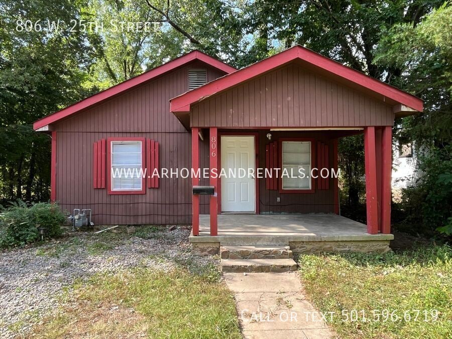 Primary Photo - 806 W 25th St
