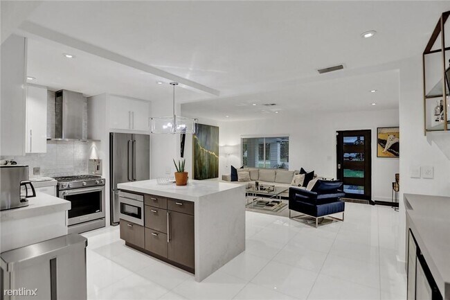 Foto del edificio - 3 br, 2 bath House - 545 NE 13th Ave
