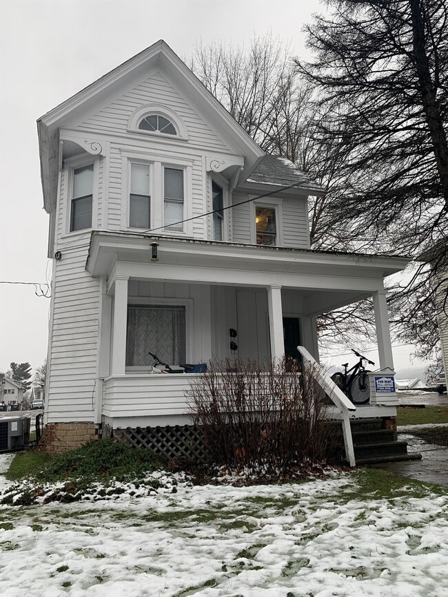 Building Photo - 103 E State St