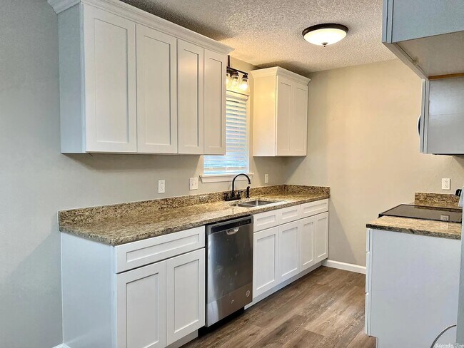 Kitchen - 211 Druid Hills Rd