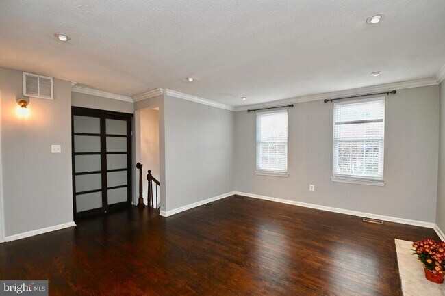 Foto del edificio - 4737 Backlick Rd
