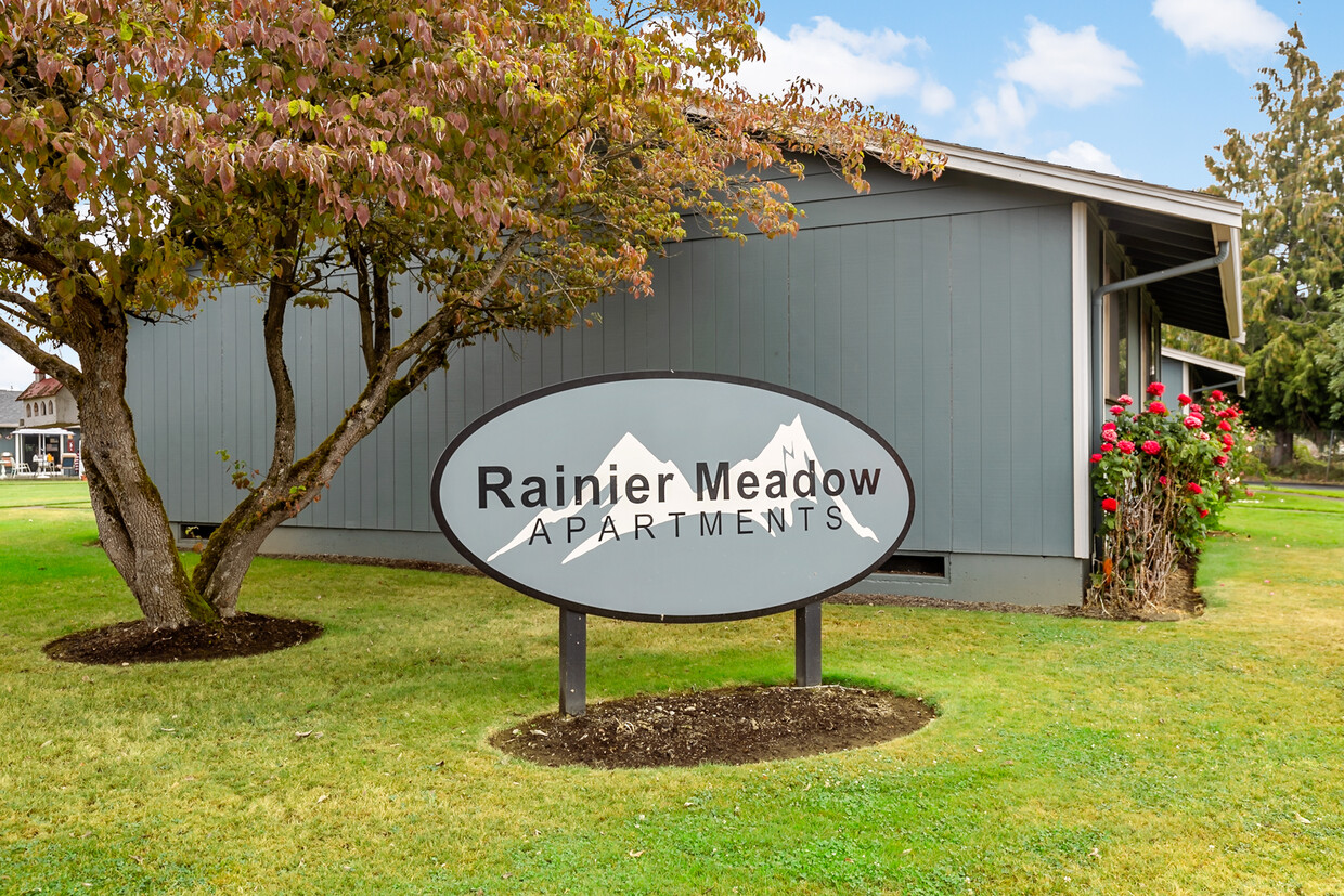 Foto principal - Rainier Meadow