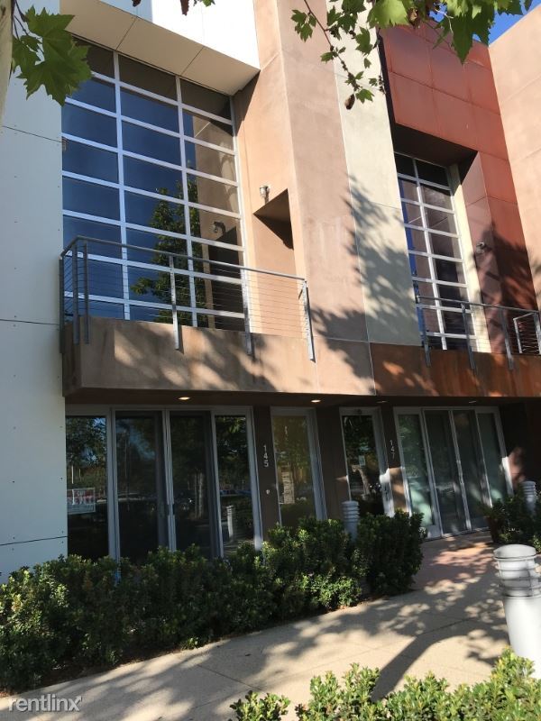 Building Photo - 2 br, 2 bath Townhome - 145 E City Place Dr