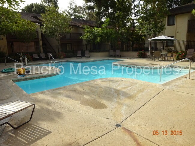 Foto del edificio - 10258 Black Mountain Rd