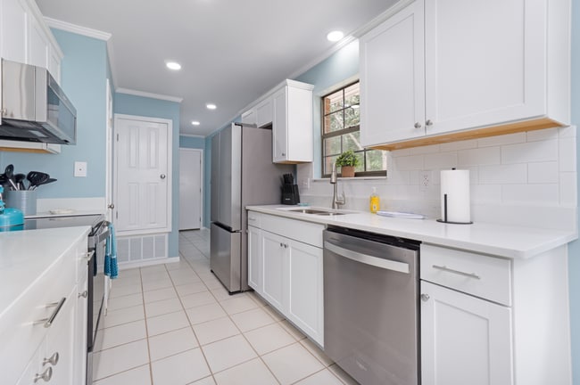 Foto del edificio - 1344 Bayshore Terrace