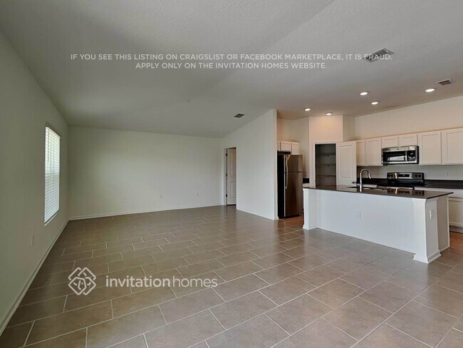 Foto del edificio - 3043 Blue Bonnet Ln