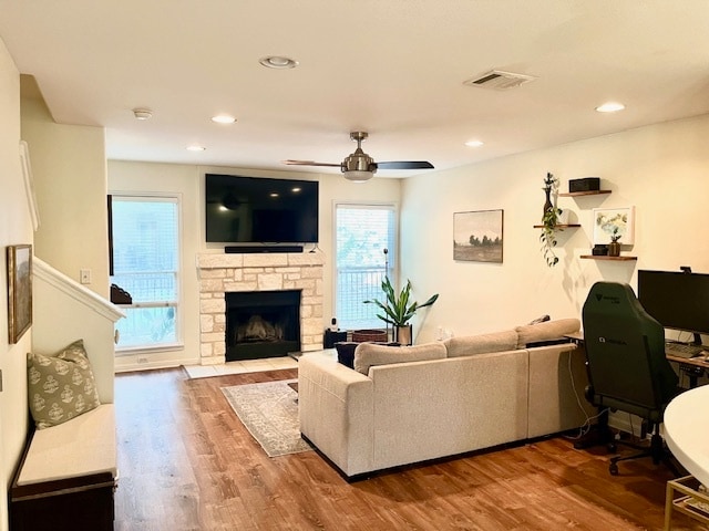 Foto principal - 6900 E Riverside Dr