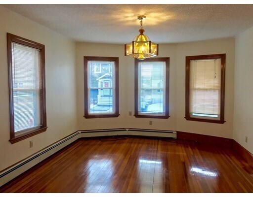 Building Photo - 174 Spruce St