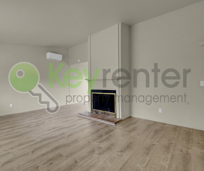 Foto del edificio - 6385 Bonham Cir