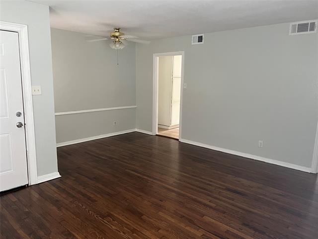 Foto del edificio - 413 Meadowbrook Dr
