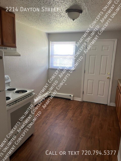 Foto del edificio - 2214 Dayton St