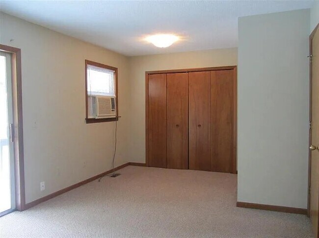 Building Photo - 2416 Textile Rd