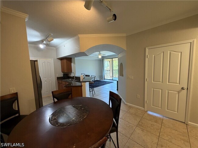 Building Photo - 12970 Positano Cir