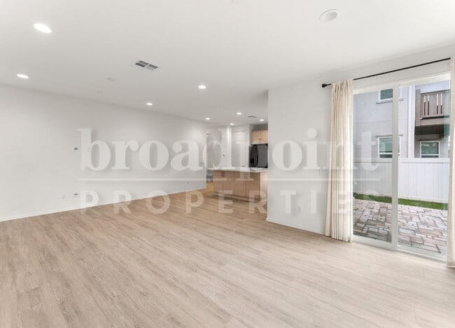 Building Photo - 1190 Via Candelas