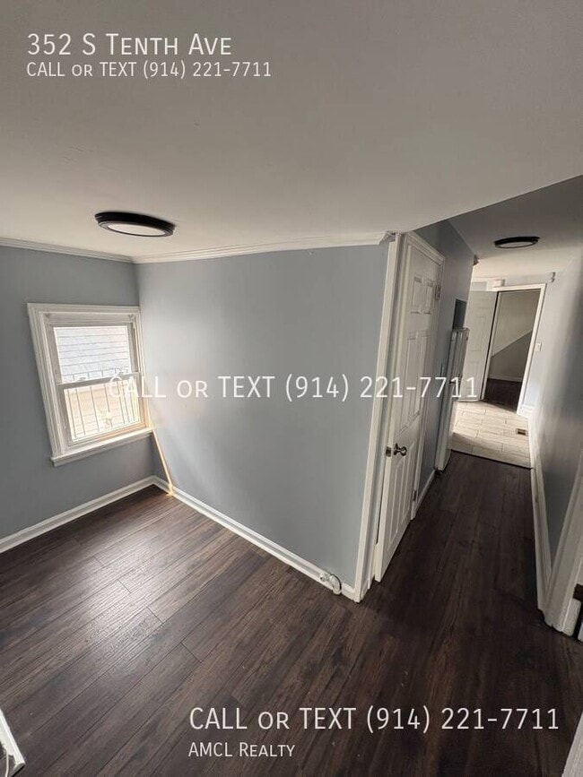 Building Photo - 352 S Tenth Ave-