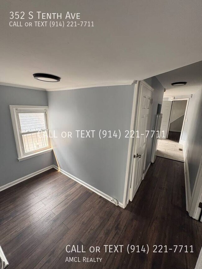 Foto del edificio - 352 S Tenth Ave-