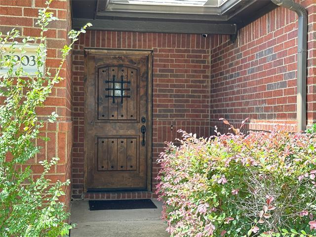 Primary Photo - 2903 Thistlewood Dr