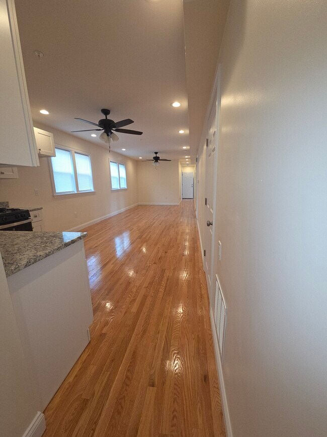 Foto del edificio - 49 Woodcliff St