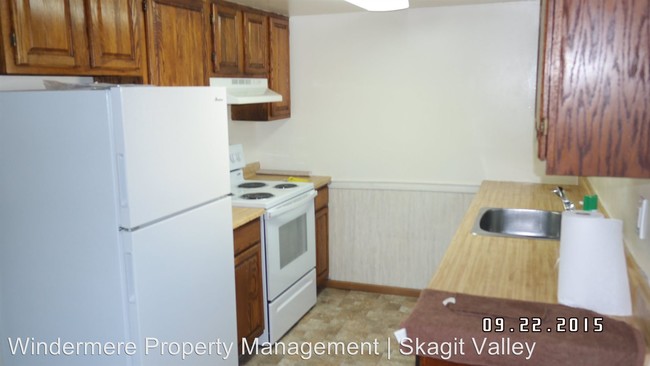 Building Photo - 3 br, 1 bath House - 12179 Pulver Road